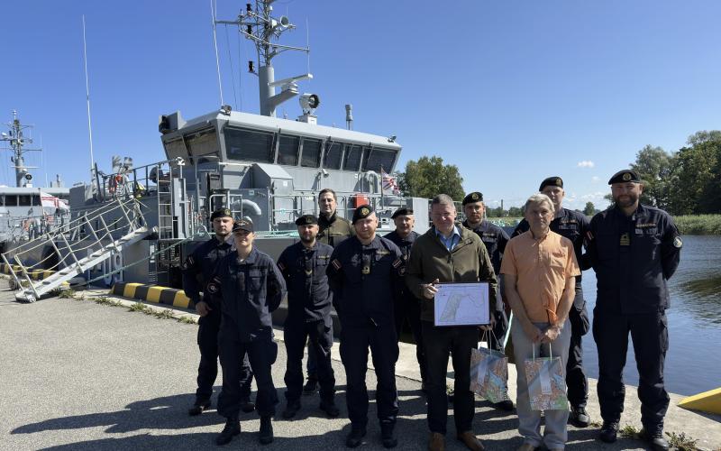 Aģentūras vadība un P-09 komanda